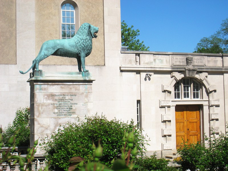 Top 10 Stunning School Mascots Outdoor Lion Statue - Blog - 17