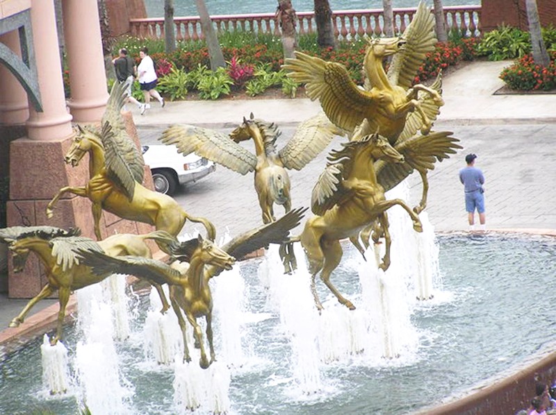 Entrance Fountain At Atlantis Hotel, Nassau, Bahamas