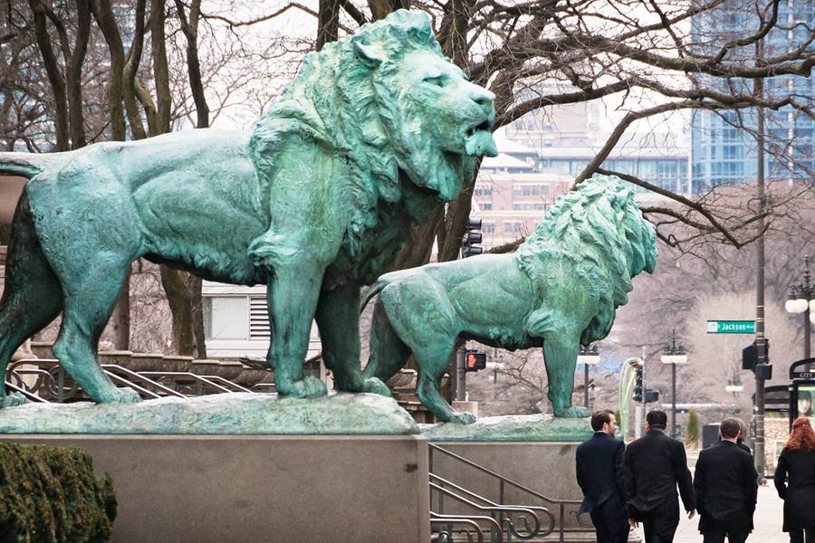 patina Bronze Lion Sculpture