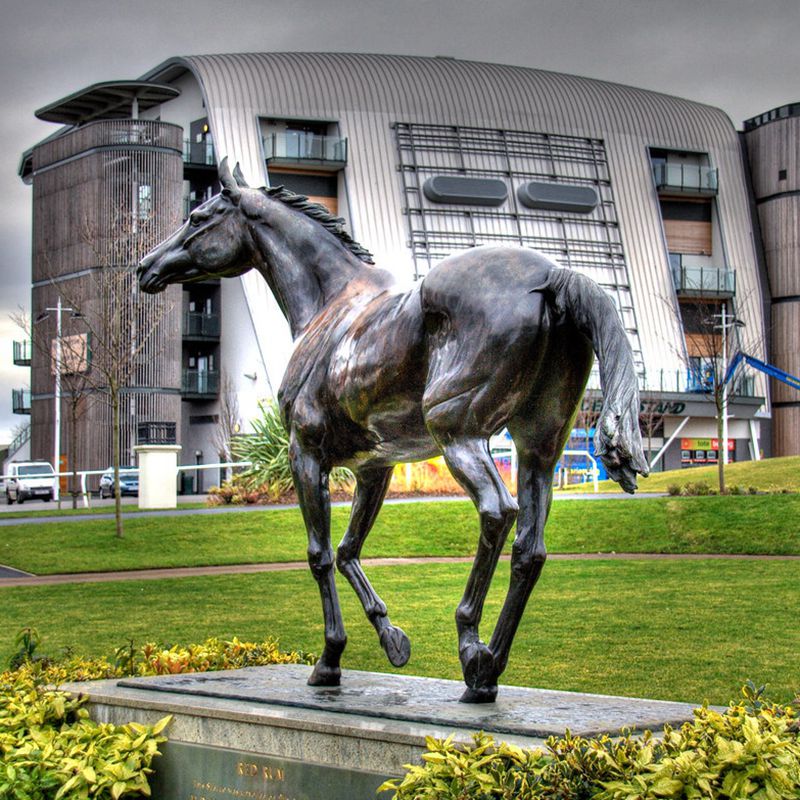 red rum horse statue