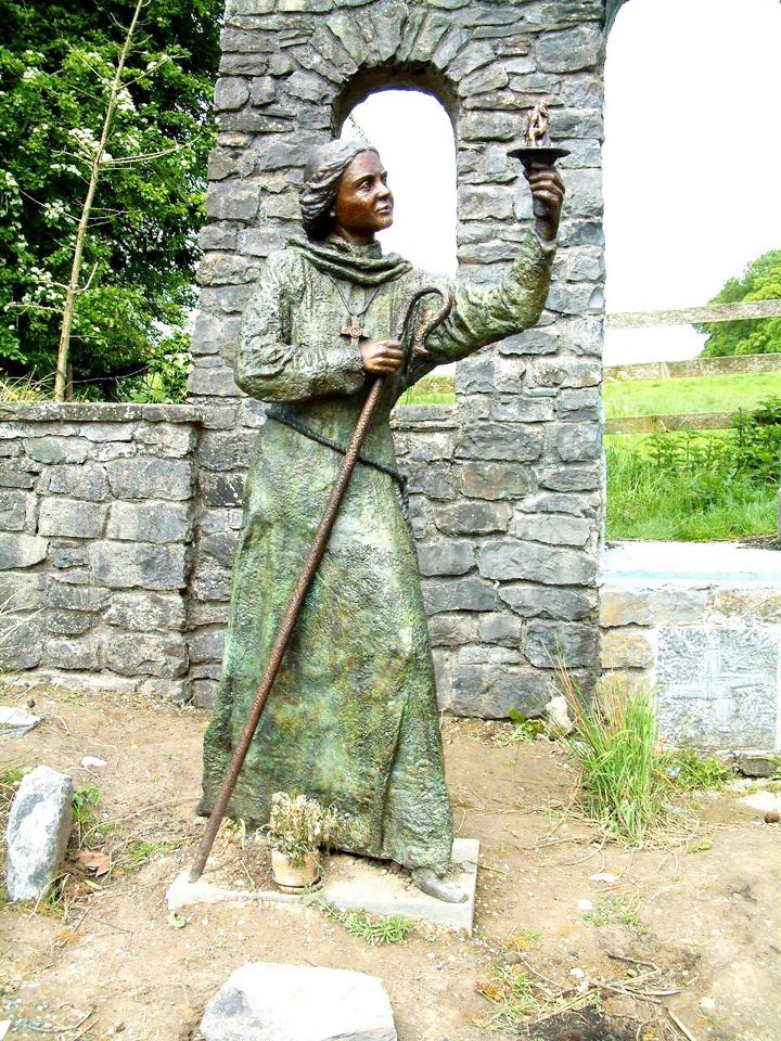 Ireland Bronze Lifesize Saint Brigid Statue Church Decoration - Bronze Saint Sculpture - 1