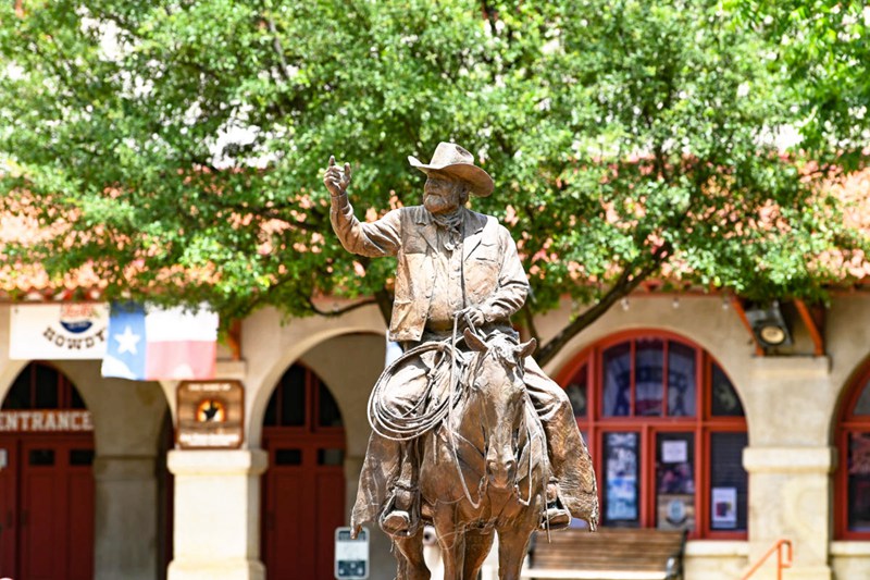 Full Size Outdoor Bronze Famous Cowboy Statue Cowtown Colesium Art - Bronze Horse Statues - 6