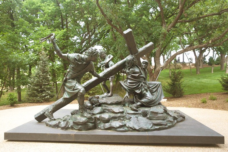 Stations of the Cross III: Jesus Falls the First Time Bronze Statue - Bronze Jesus Statue - 2