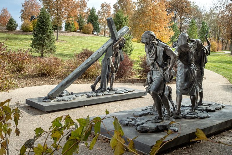 Bronze14 Station of the Cross Sculpture: The Most Important Sculptures of Religious - Blog - 17