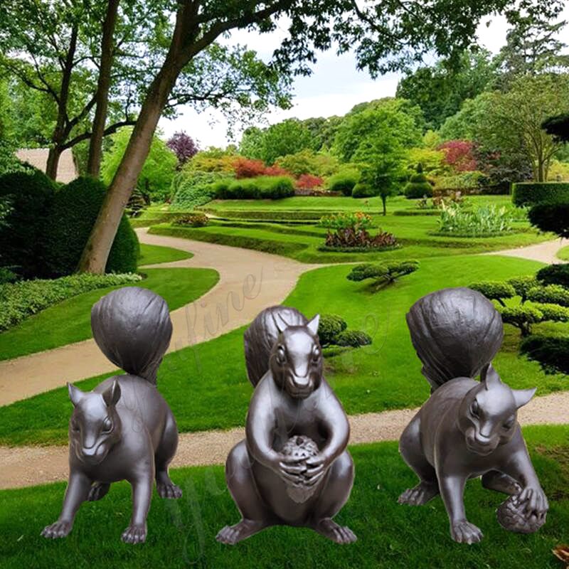 Bronze squirrel decor