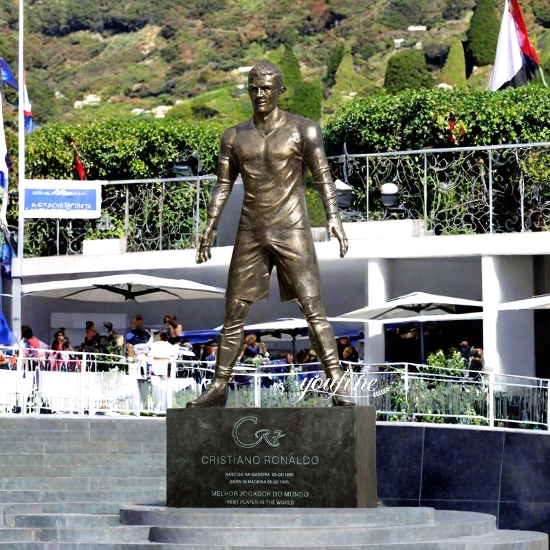 Full size bronze Ronaldo statue