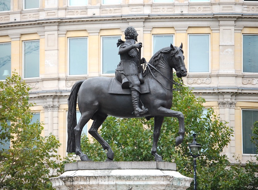 Top 8 Equestrian Statue of Henry IV