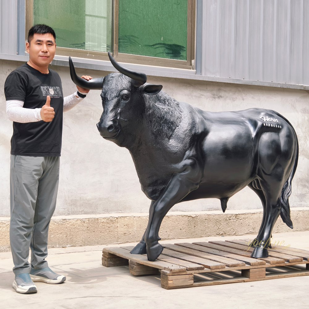 Lifelike Bronze Ox statue with our qc manager