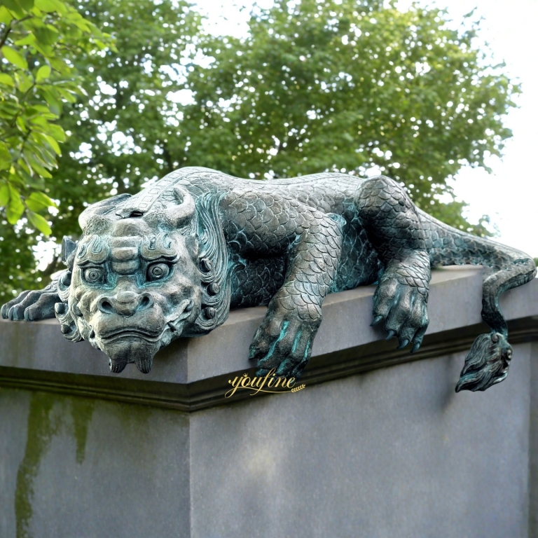 Water Absorbing Beast Animal Sculpture