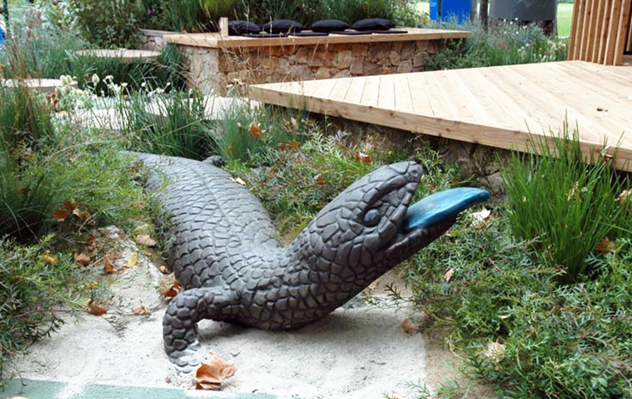 Blue-Tongue Lizard Sculpture