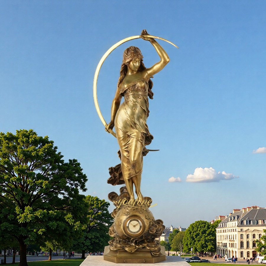 Selene Statue