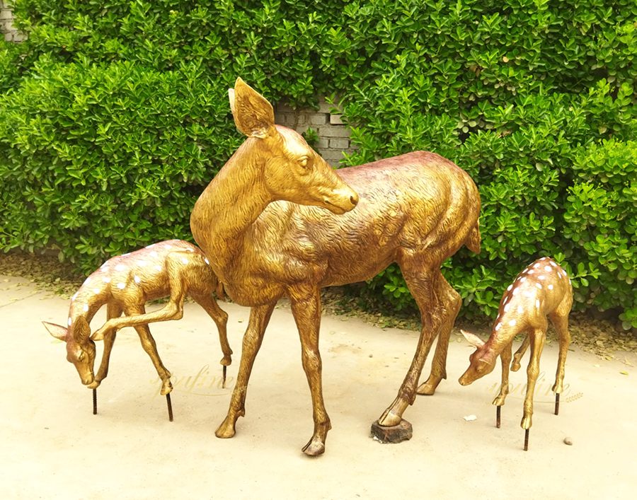 The Ultimate Guide to Bronze Deer, Stag, Elk, and Moose Sculptures in Western Art and Landscape - Blog - 16 bronze Sika deer sculpture