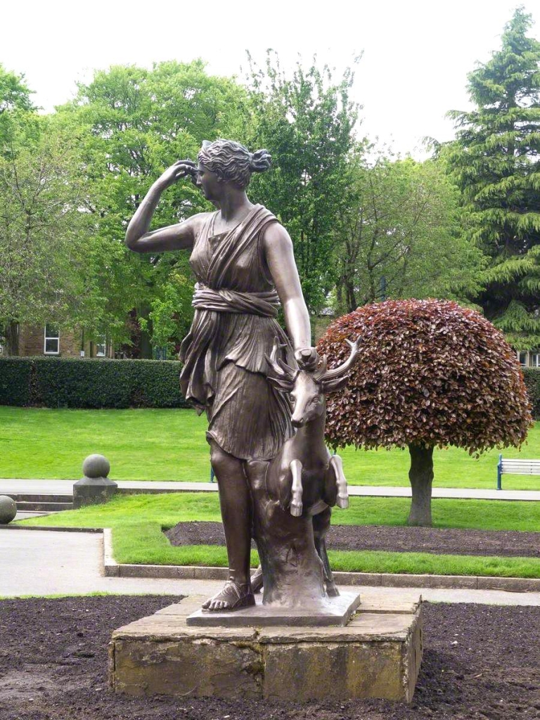 bronze Diana of Versailles statue