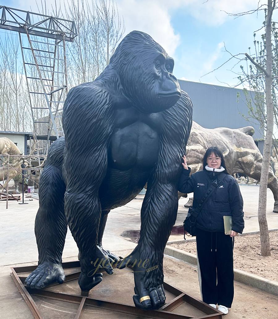 About the Author Judy Guo -  - 3