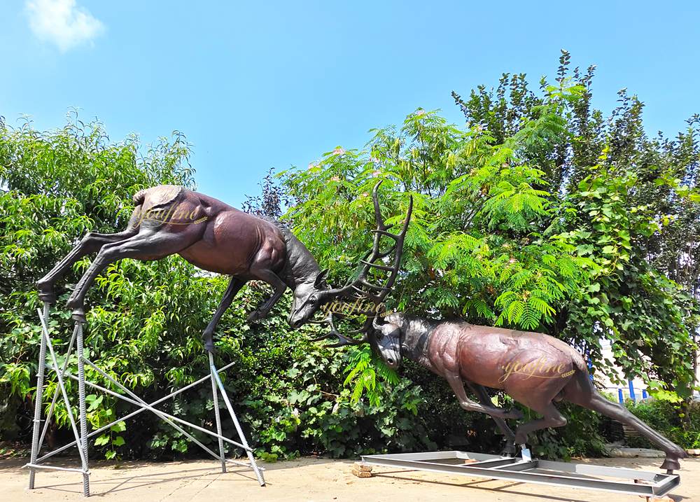 How to Choose the Right Deer Statue for Outdoor Decoration - Blog - 1 two fighting Deer sculpture