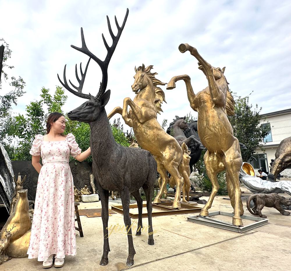 How to Choose a Reliable Bronze Deer Statue Supplier? - Blog - 16 Large standing deer sculptures and employees