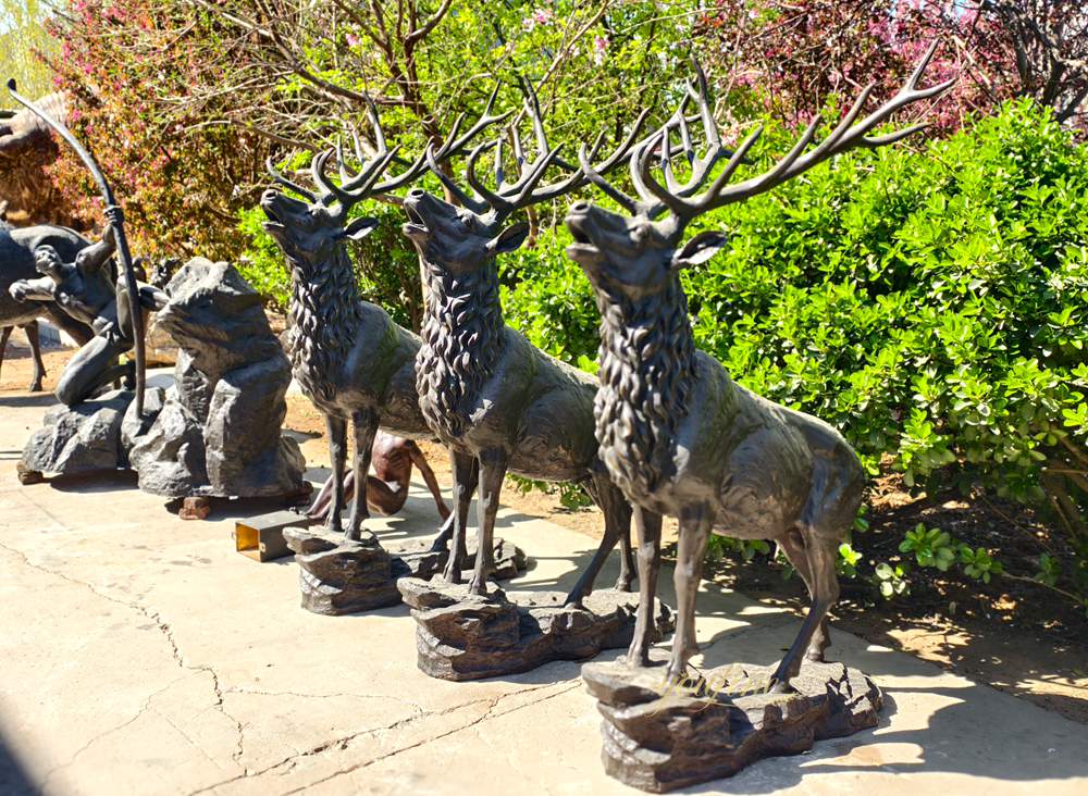 How to Choose a Reliable Bronze Deer Statue Supplier? - Blog - 9 Several bronze deer sculptures in stock