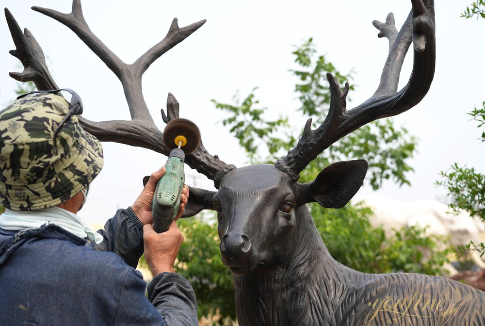 How to Choose a Reliable Bronze Deer Statue Supplier? - Blog - 7 The deer sculpture being polished