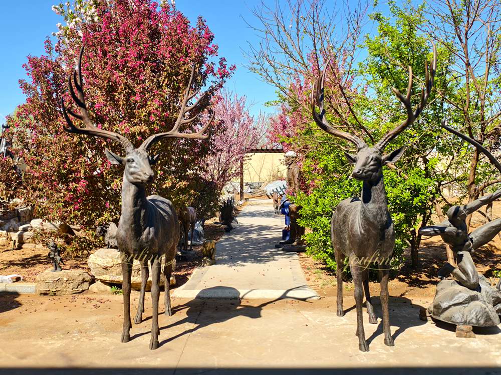 How to Choose a Reliable Bronze Deer Statue Supplier? - Blog - 20 Two deer guarding the factory's garden path