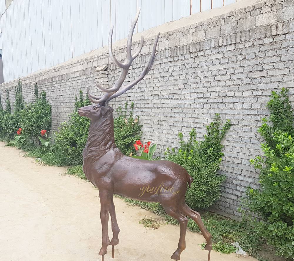 How to Choose the Right Deer Statue for Outdoor Decoration - Blog - 9 large standing deer statue