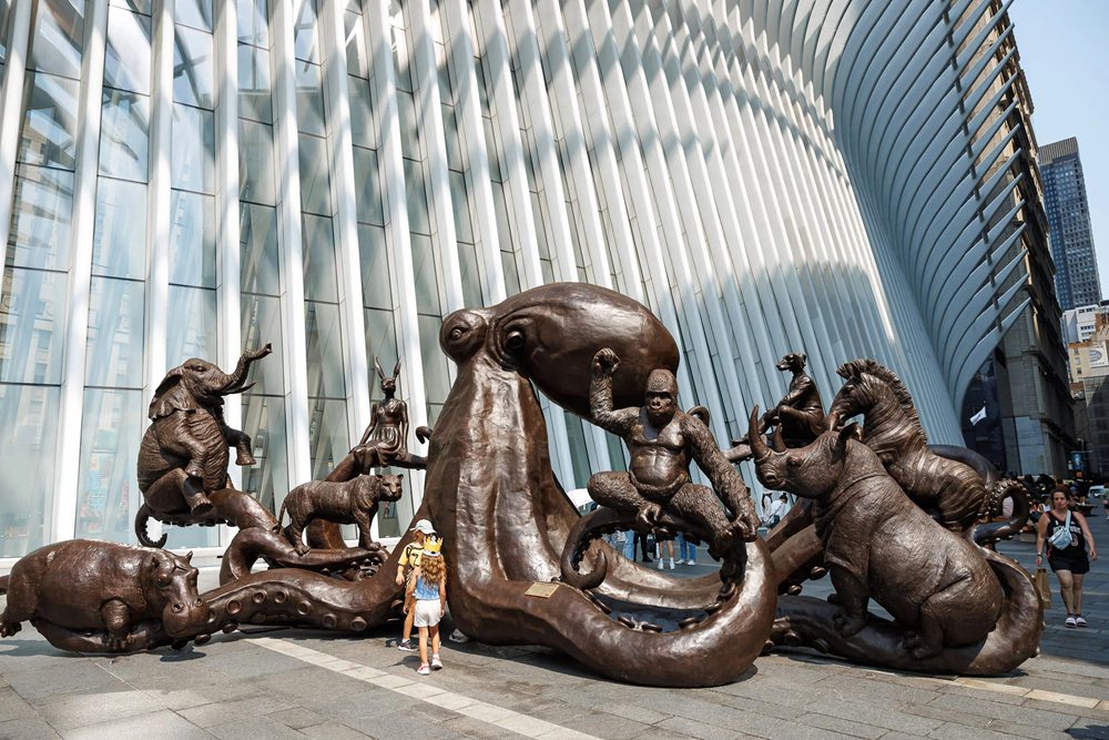 Top 10 Most Famous Animal Sculptors in the World - Blog - 8 Gillie and Marc bronze animal statue