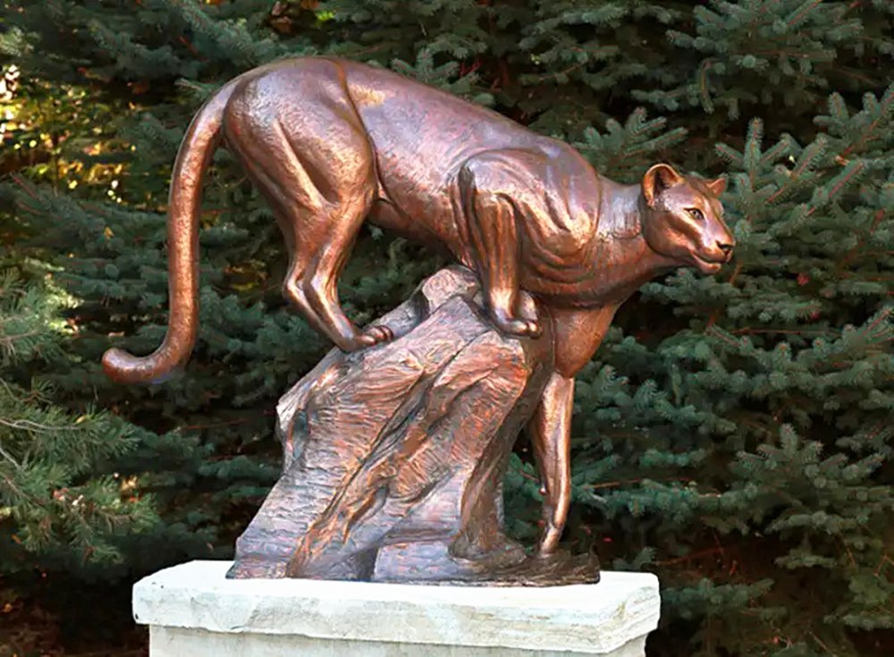 Top 10 Most Famous Animal Sculptors in the World - Blog - 16 Kent Ullberg statue
