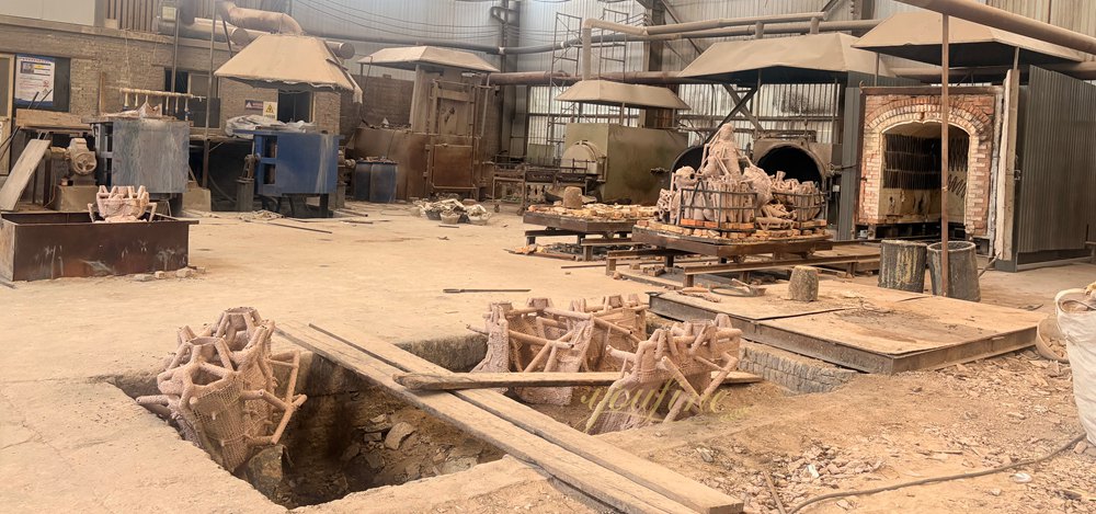 How Are Bronze Statues Made? - Blog - 14 Bronze Pouring