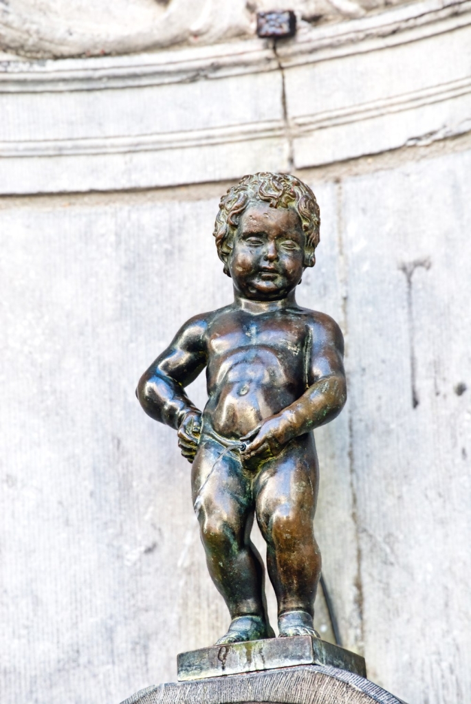 The Top 10 Most Famous Bronze Statues in the World - Blog - 5 famous Manneken Pis