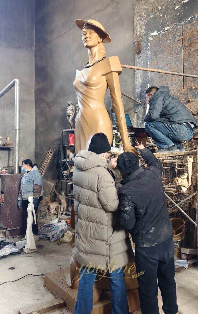 How Are Bronze Statues Made? - Blog - 23 Modify woman statue clay model