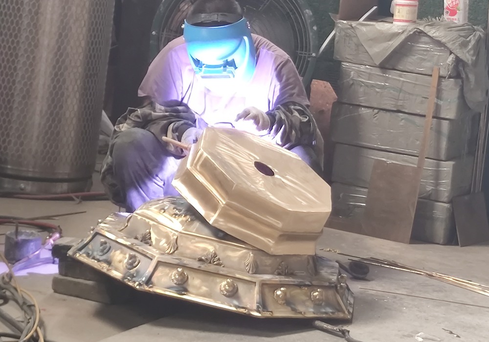 How Are Bronze Statues Made? - Blog - 17 Welding bronze statue