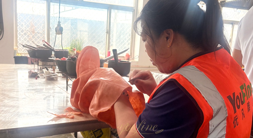 How Are Bronze Statues Made? - Blog - 11 refine the statue wax model