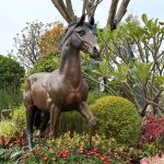 Racecourse-Standing-Horse-Sculpture