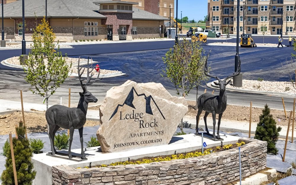 Bronze deer statue outdoor decoration