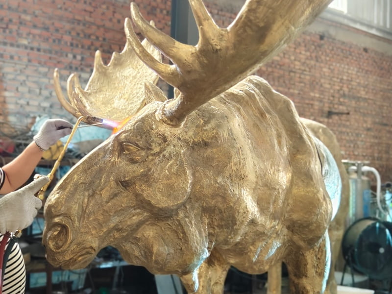 Advanced silica sol lost-wax casting process for weather-resistant bronze sculptures